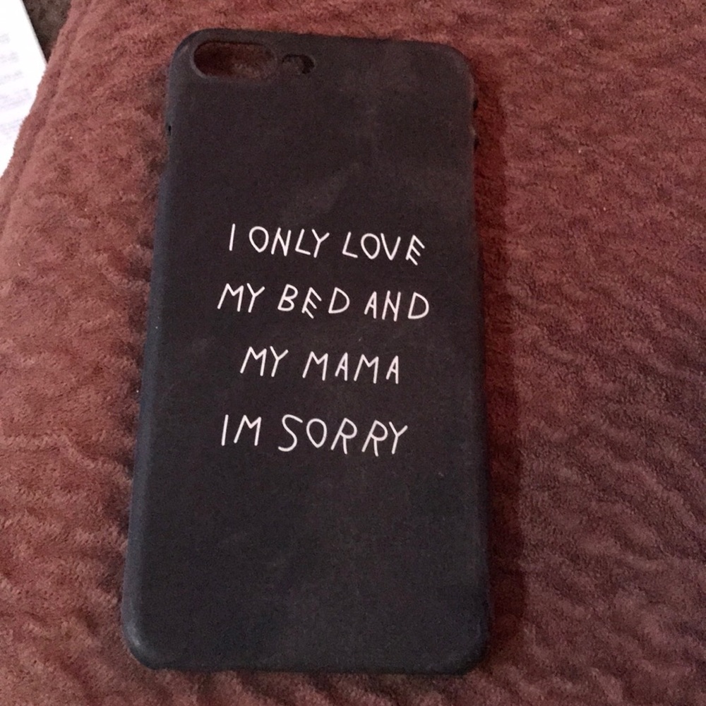 Am selling phone case of drake🌸